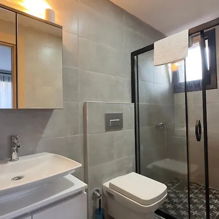 Mira House Bed & Breakfast Cesme
